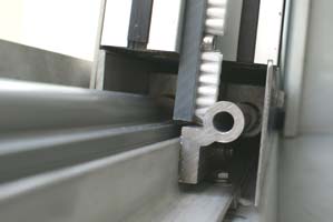 Nastavení ochranných dveří v automyčce