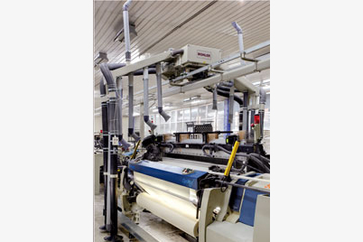 Wall cleaner with igus components