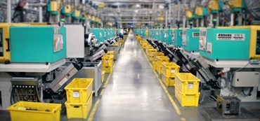 Stroje na injekční vstřikování v závodě igus®